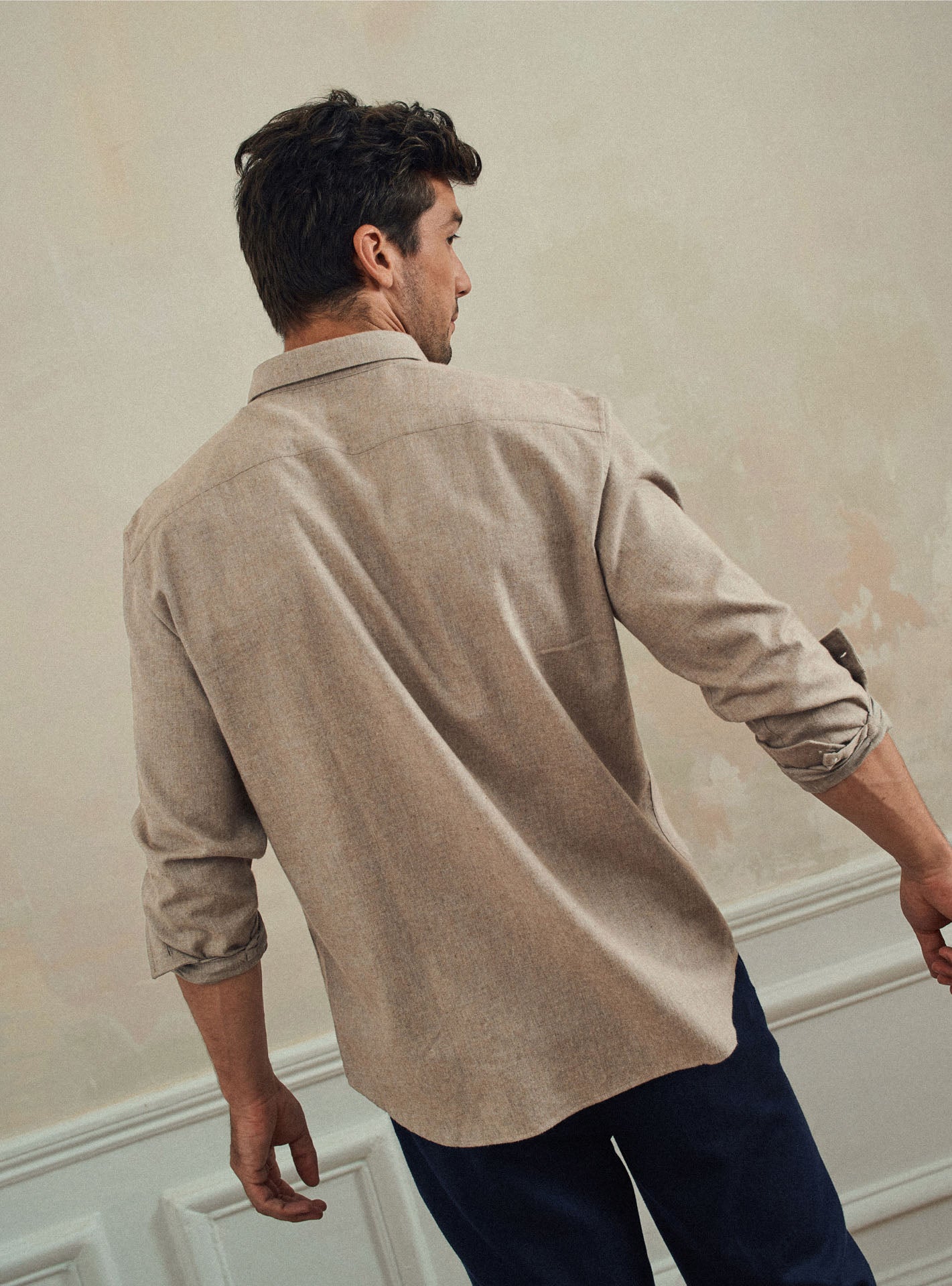 Chemise boutonnée en mousseline de soie Romance à volants, caramel Chemise boutonnée en mousseline de soie Romance à volants, caramel