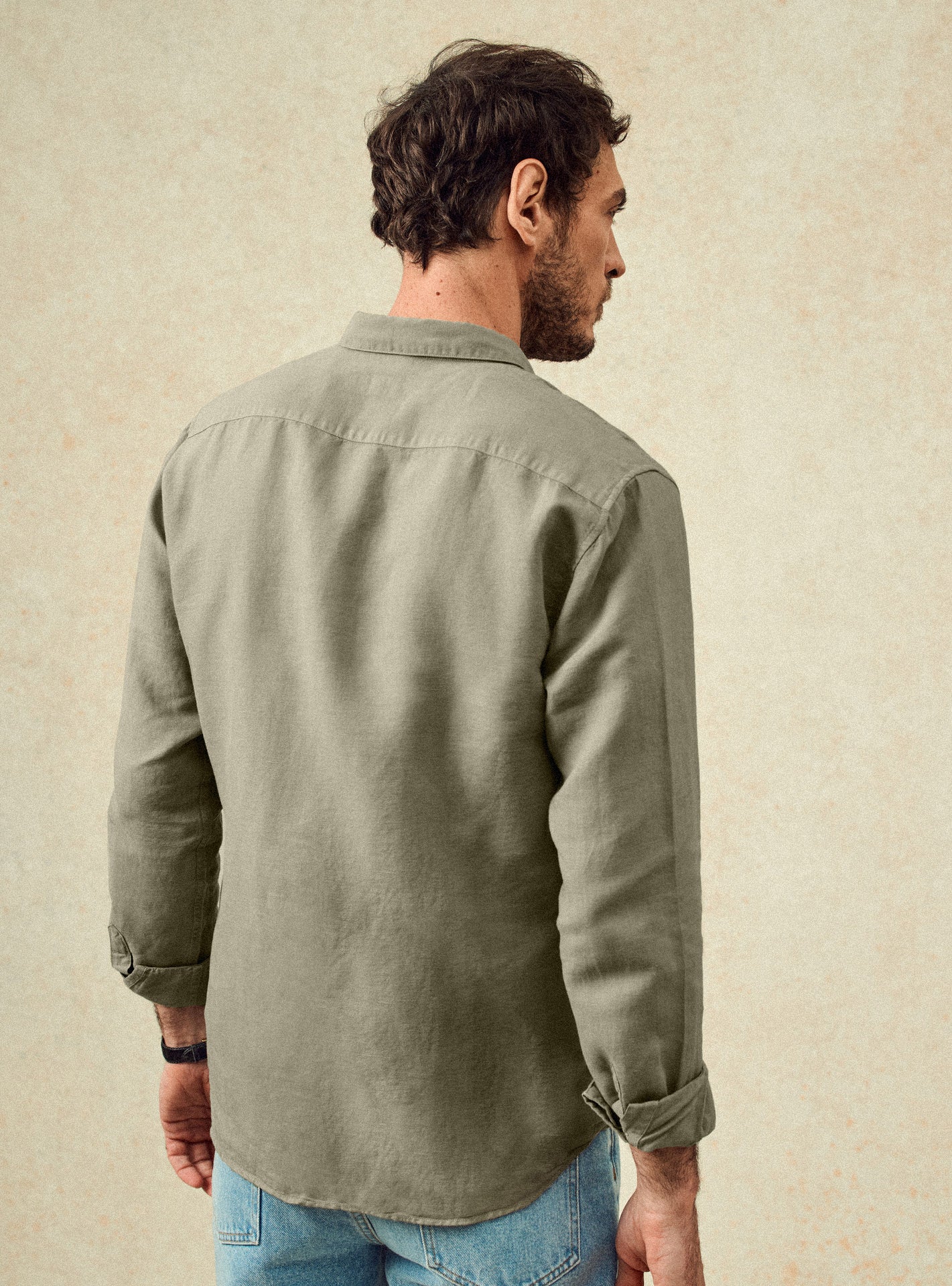 Chemise Tribeca Asperge – Chemise 59% lin, 41% coton vert clair avec coupe droite et col boutonné – plan taille 