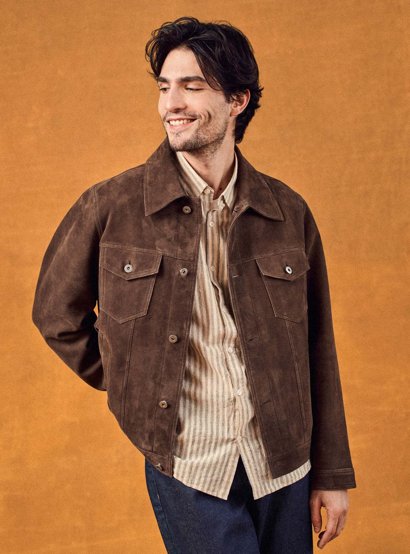 Chemise Soho Ecru et Navy – 70% coton 30% lin bleu marine et écru à rayures et petite poche plaquées - plan taille