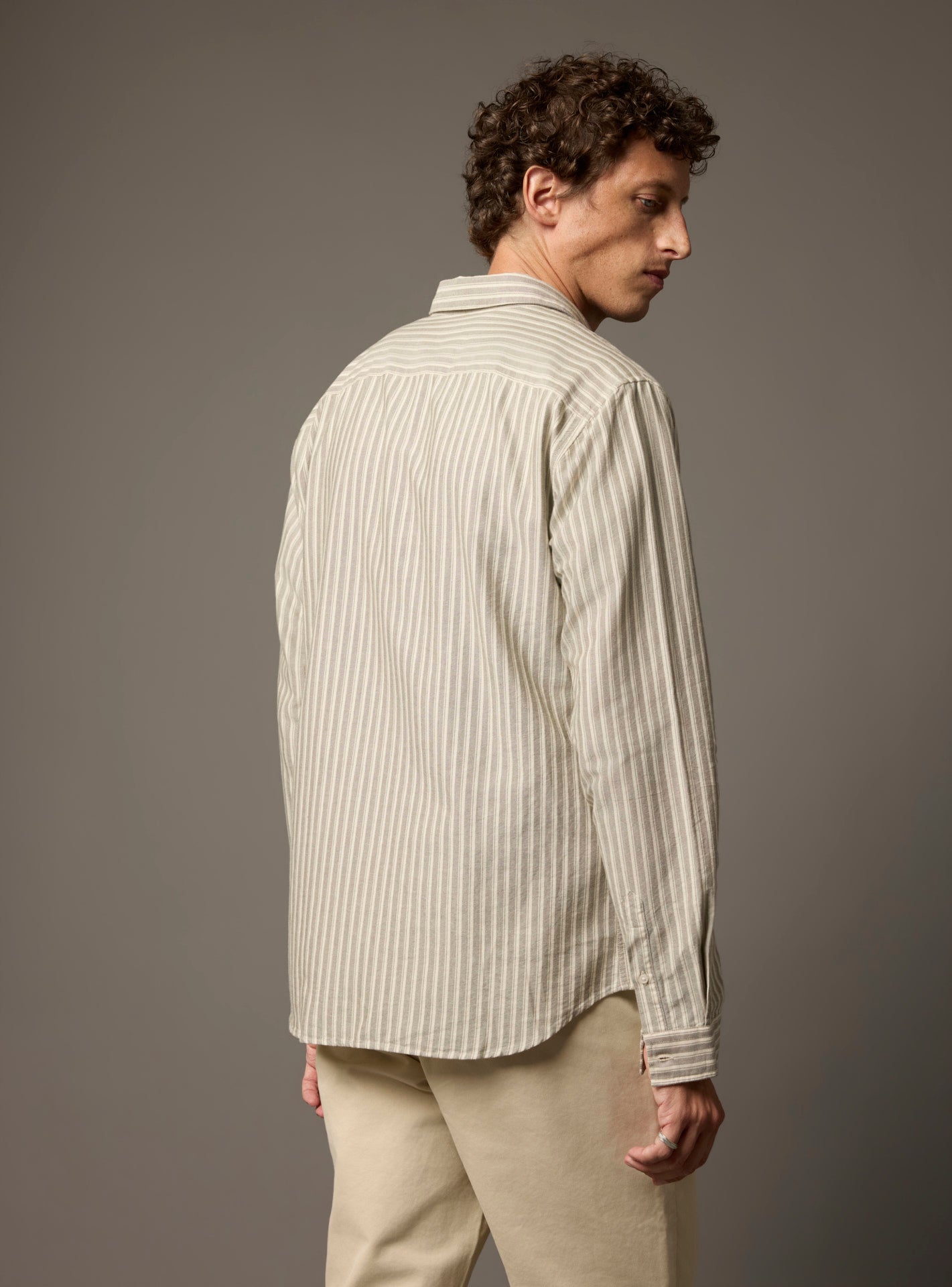 College Dark Khaki/White Shirt