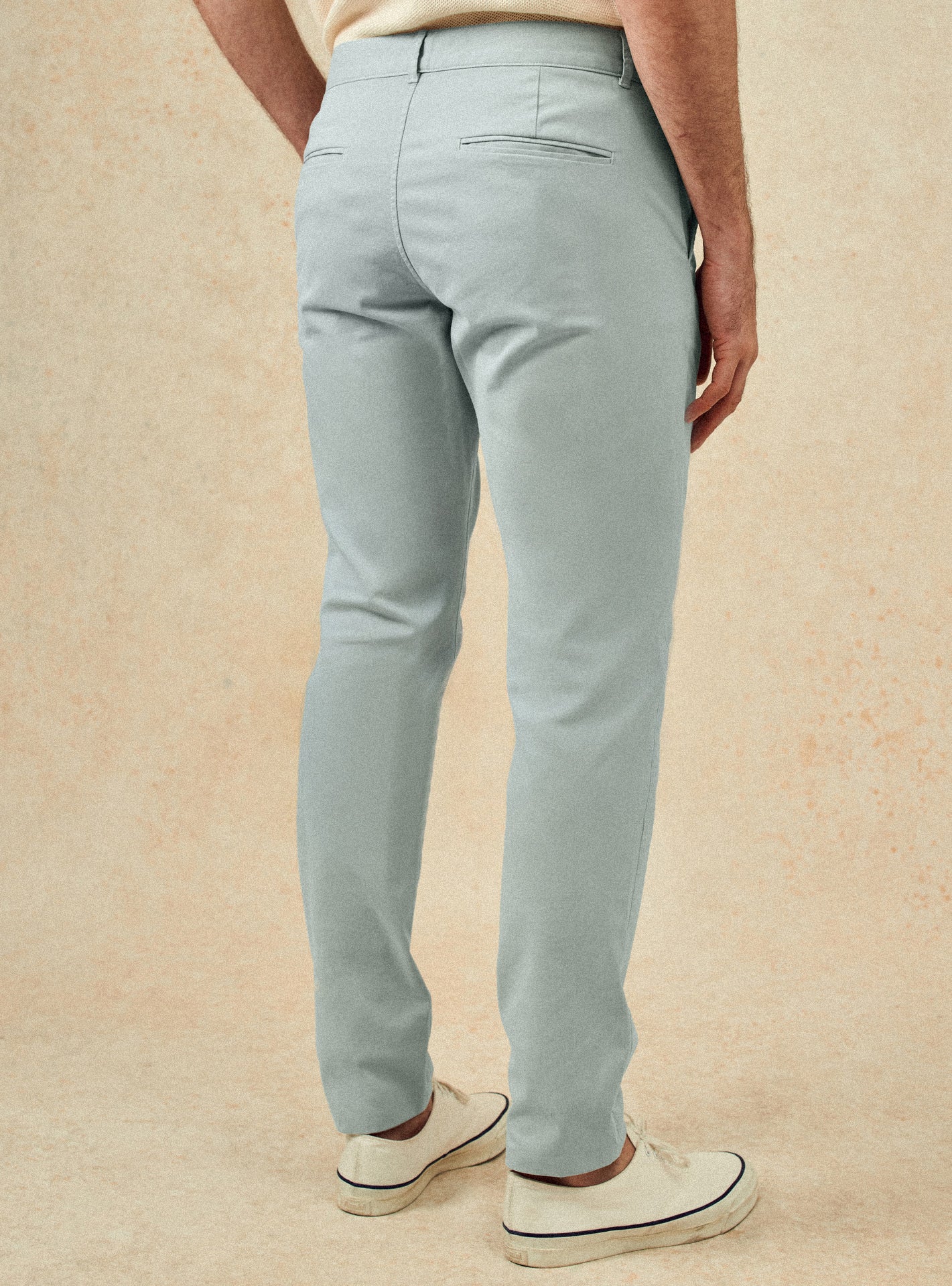 Chino Ruben Asperge – Pantalon Chino 98% coton, 2% élasthanne vert clair avec coupe slim et poches italiennes – plan taille 