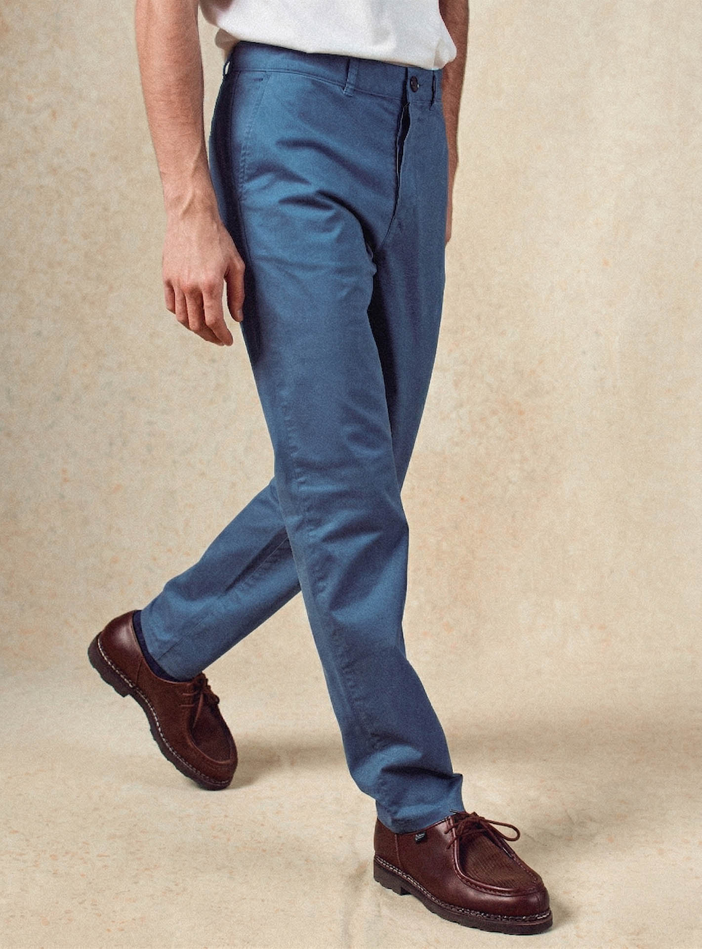 Chino Ruben Océan – Pantalon Chino 98% coton, 2% élasthanne bleu marine avec coupe droite et poches italiennes – plan taille 