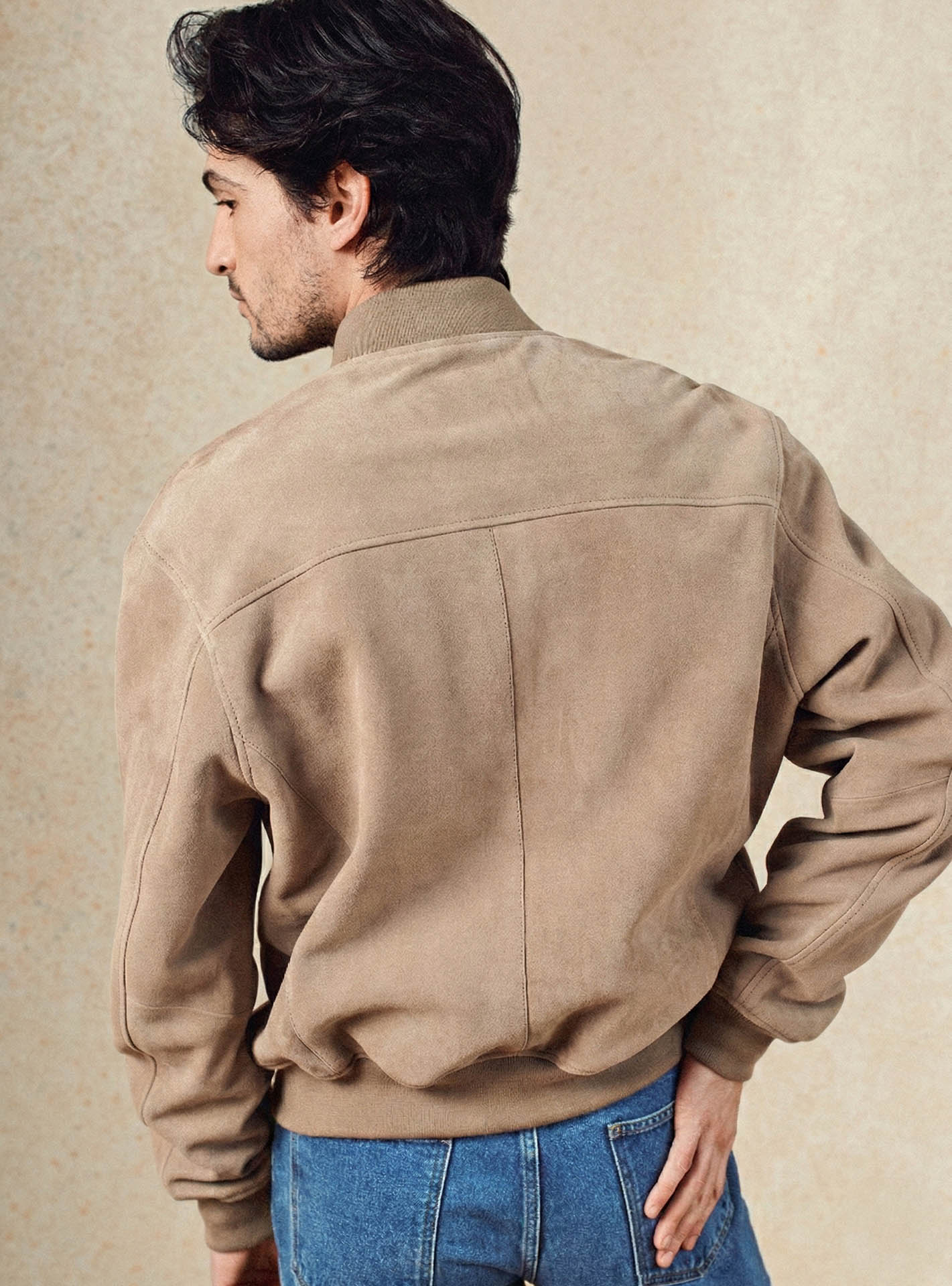 Cuir Nestor Bitume –  Blouson 100% cuir de chèvre velours beige avec coupe bomber et zip métallique - plan taille