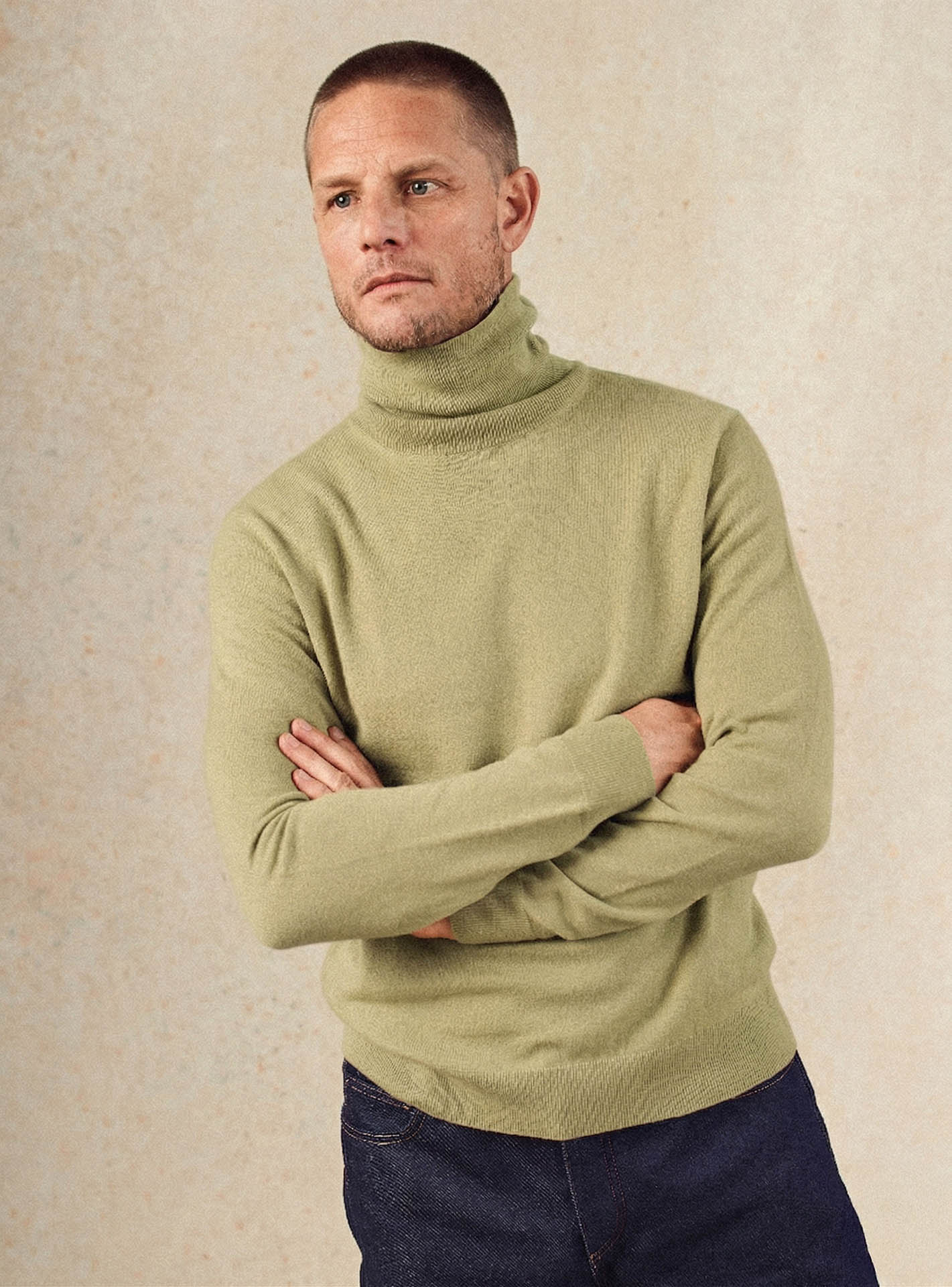 Pull Boris Lime –  Pull 70% laine mérinos 30% coton vert clair avec col roulé et maille fine - plan taille
