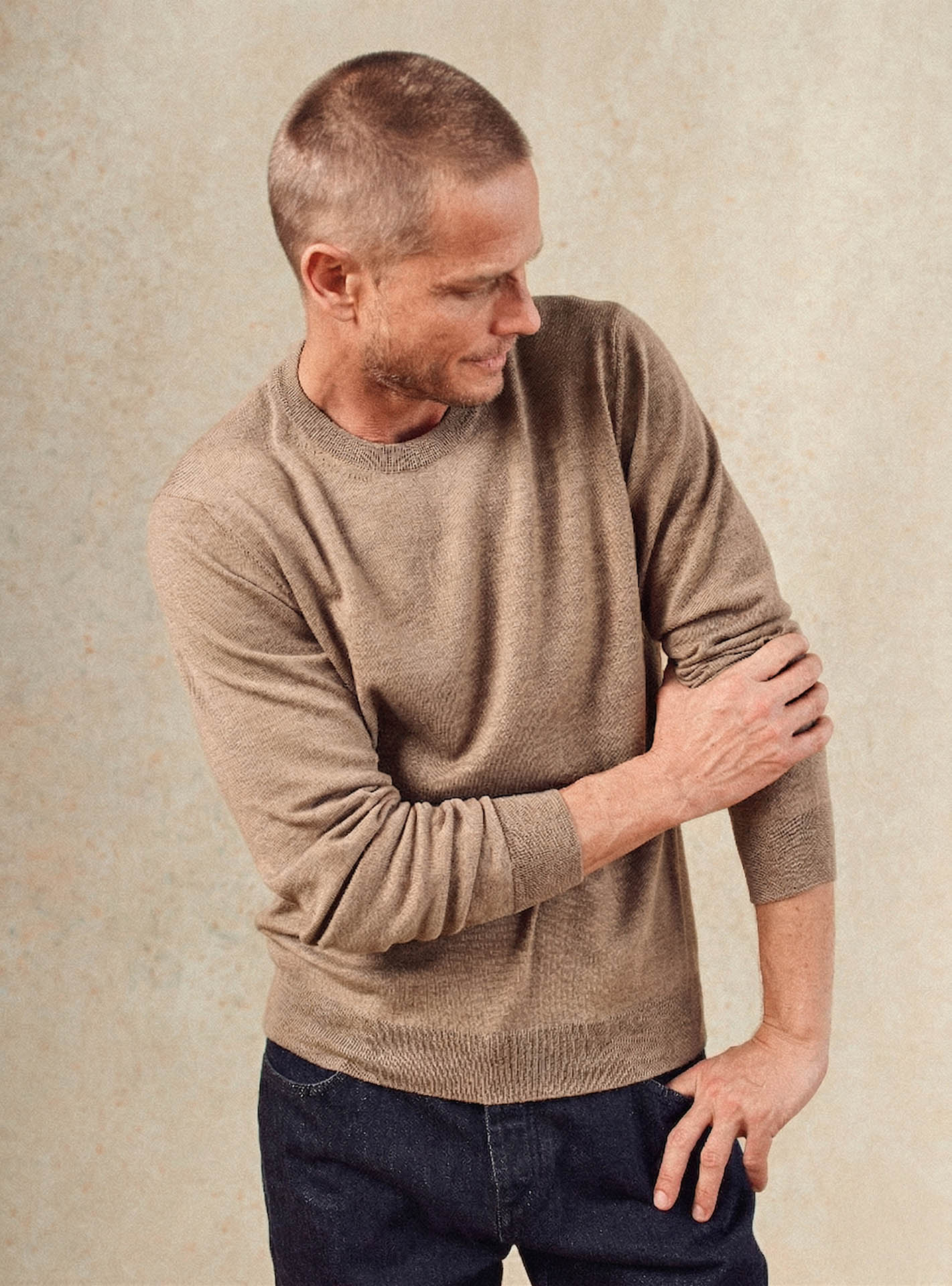 Pull Noliti Seigle – Pull 100% laine mérinos beige chiné avec maille fine et col rond – plan taille