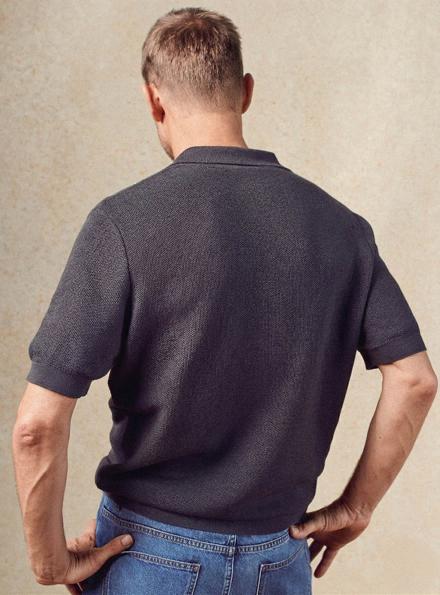 Pull Otto Anthracite – Pull 100% coton gris foncé avec col polo et maille fine - plan taille