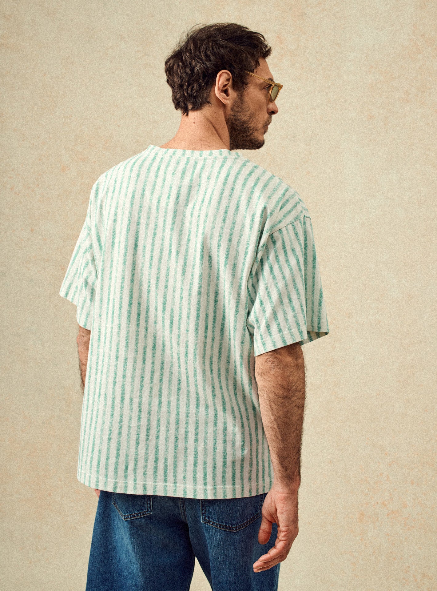 T-shirt Alder Emeraude –  T-shirt 100% coton rayé vert avec col rond et coupe ample – plan taille