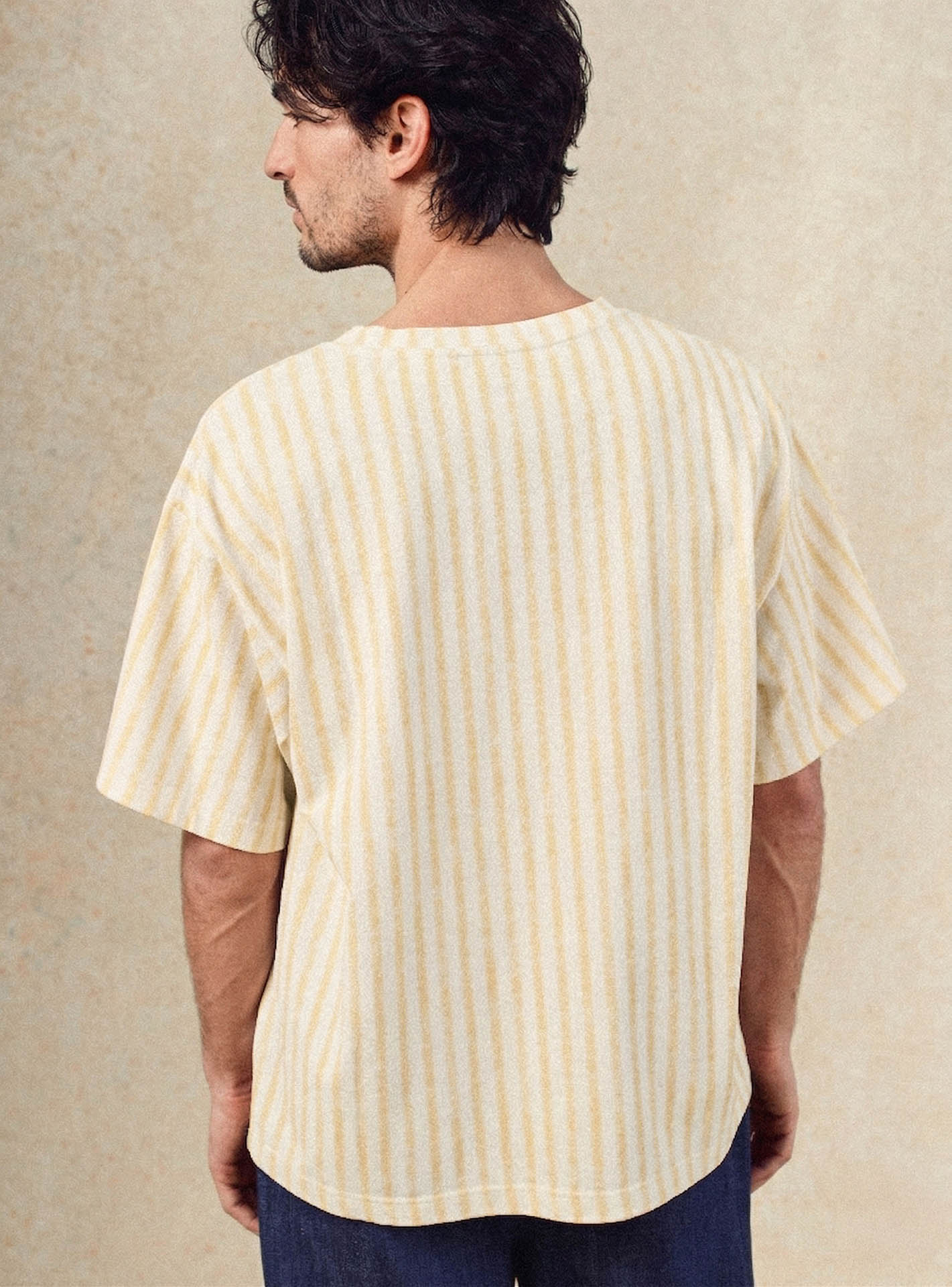 T-shirt Alder Raffia – T-shirt 100% coton rayé jaune avec col rond et coupe ample – plan taille