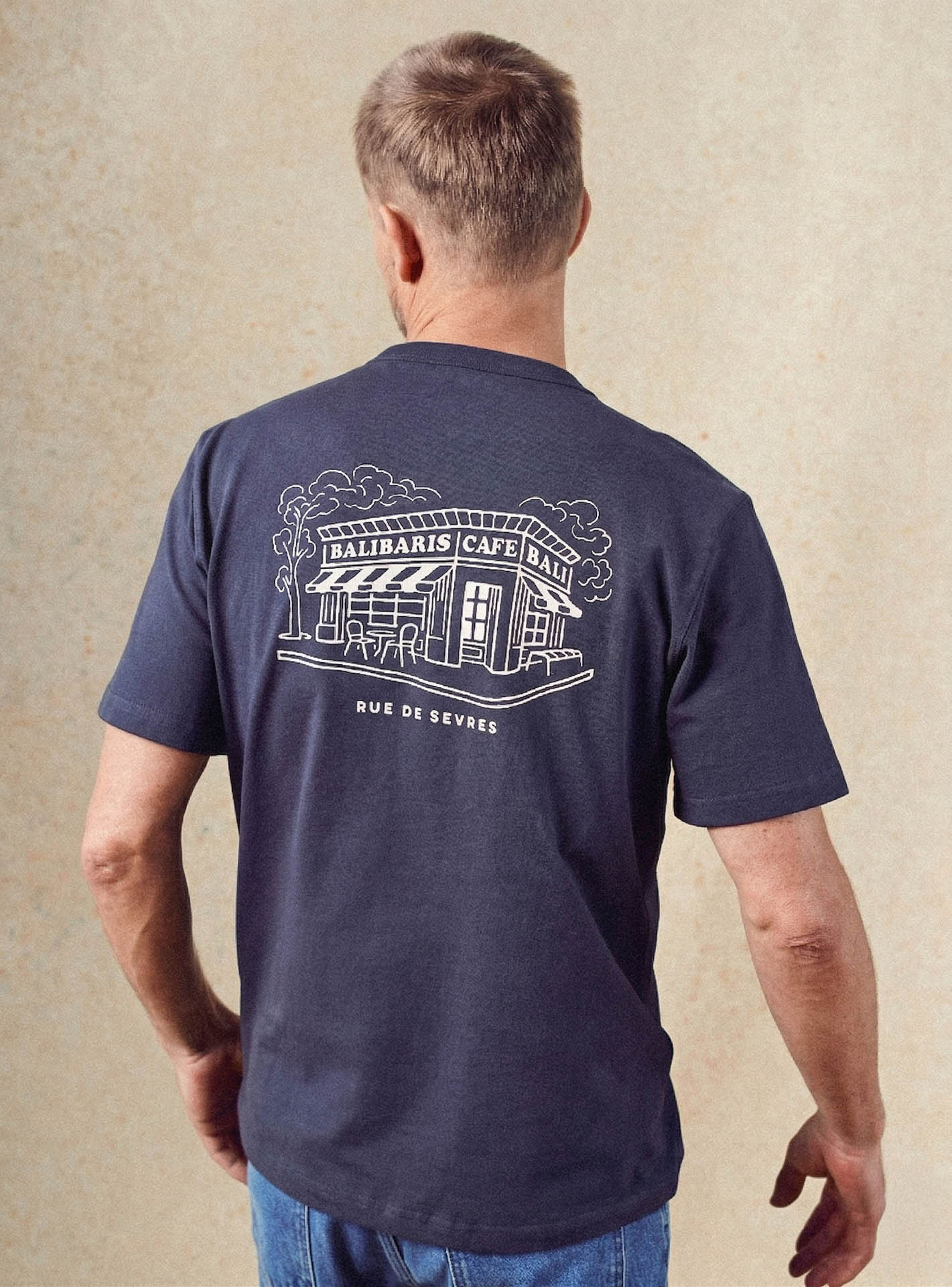 T-shirt Alfredo Navy –  T-shirt 100% coton bleu marine avec col rond  et coupe ample – plan taille