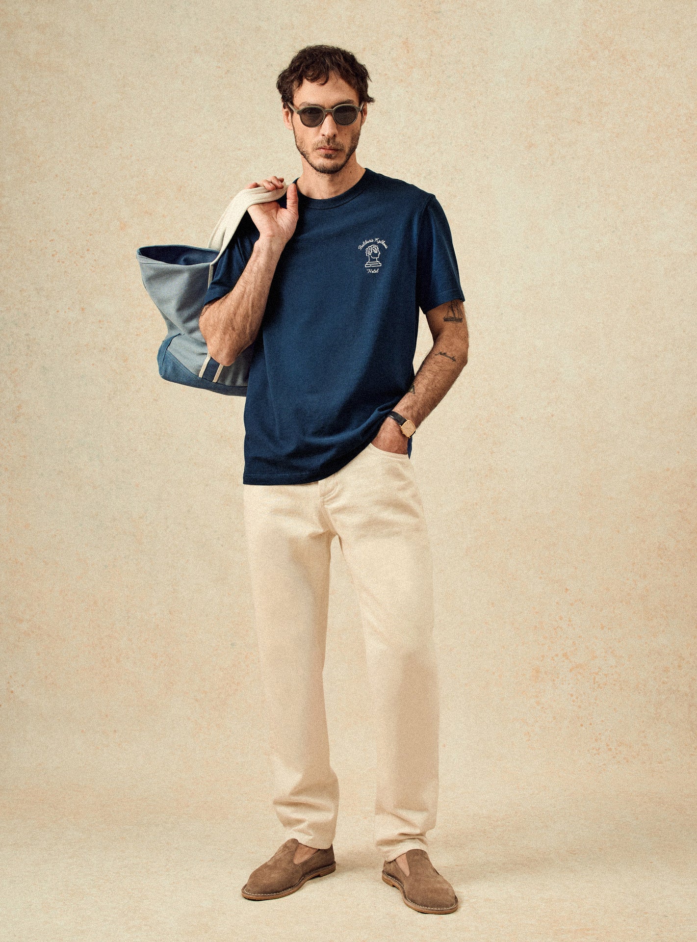 T-shirt Zeus Océan – T-shirt 100% coton bleu avec col rond et coupe ample – plan pied