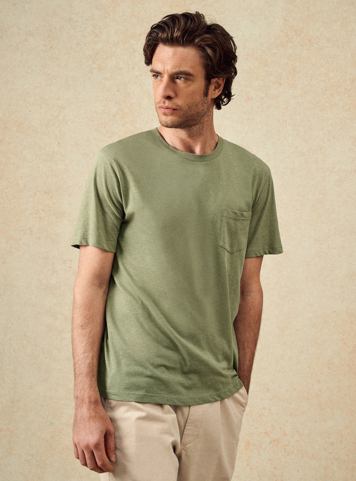 T-shirt Mitch Lichen – T-shirt 80% coton, 20% lin vert clair avec manches courtes et col rond - plan taille