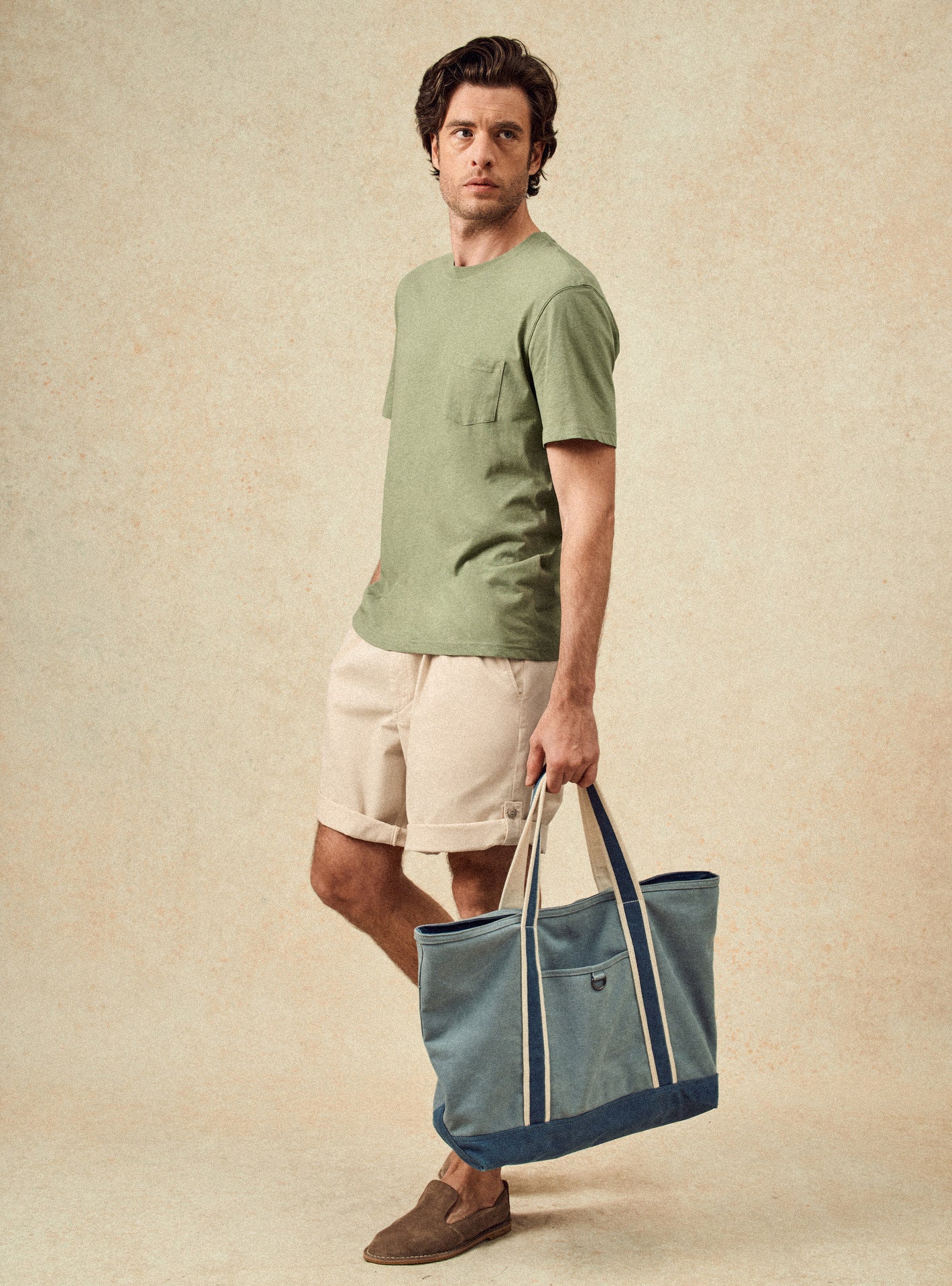 T-shirt Mitch Lichen – T-shirt 80% coton, 20% lin vert clair avec manches courtes et col rond - plan pied