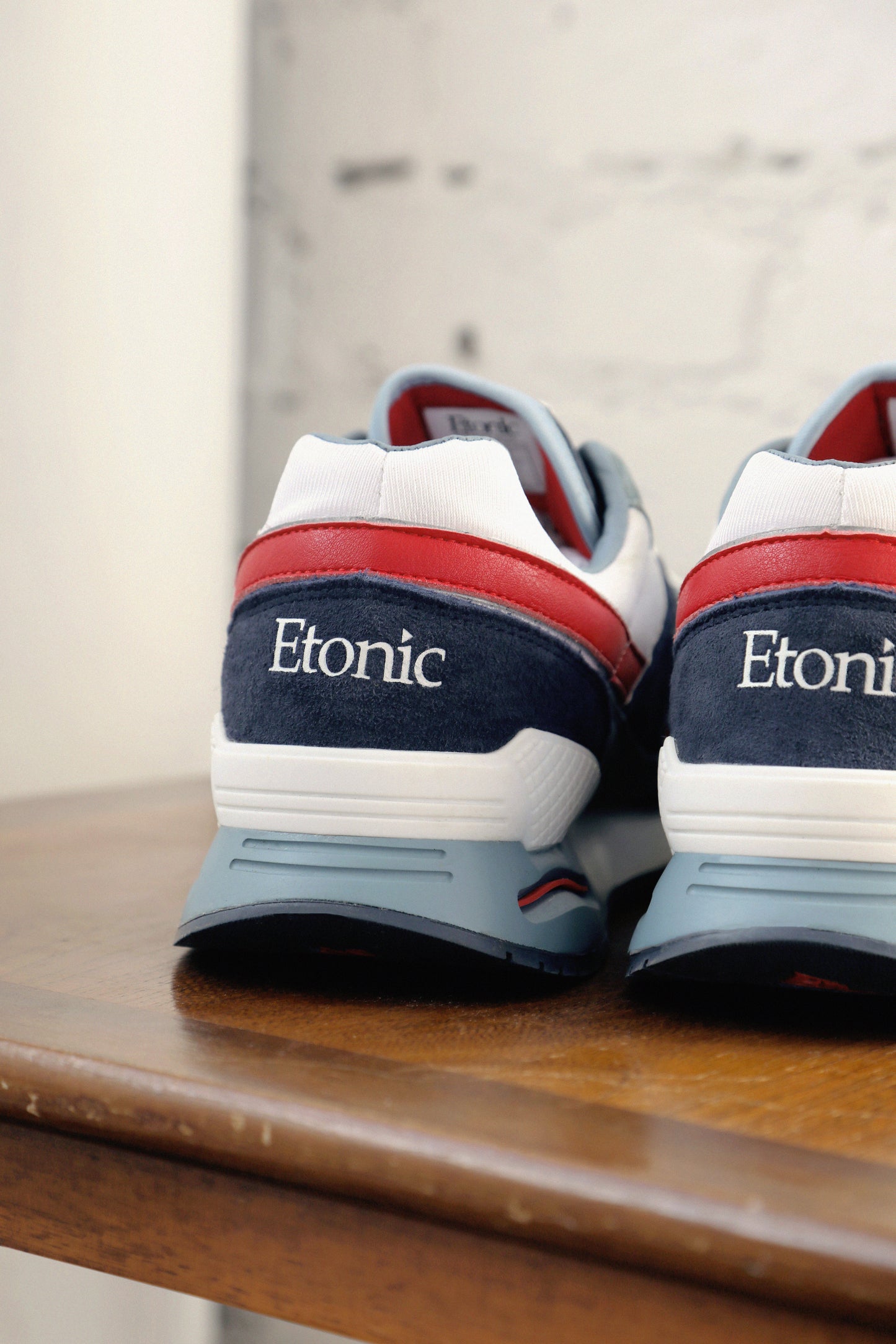 Basket Etonic Blanc et Bleu