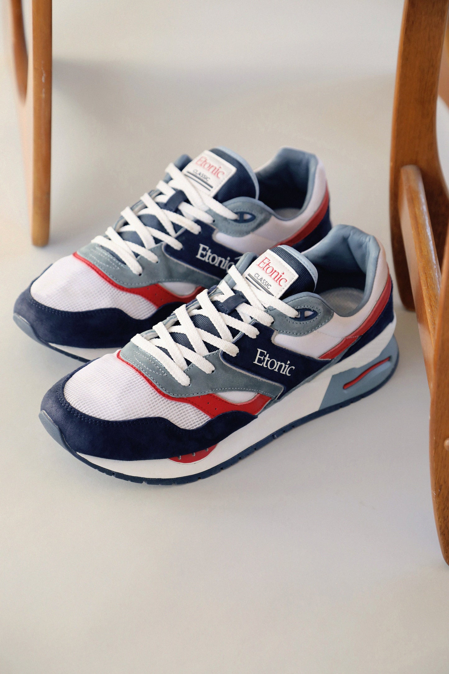 Basket Etonic Blanc et Bleu