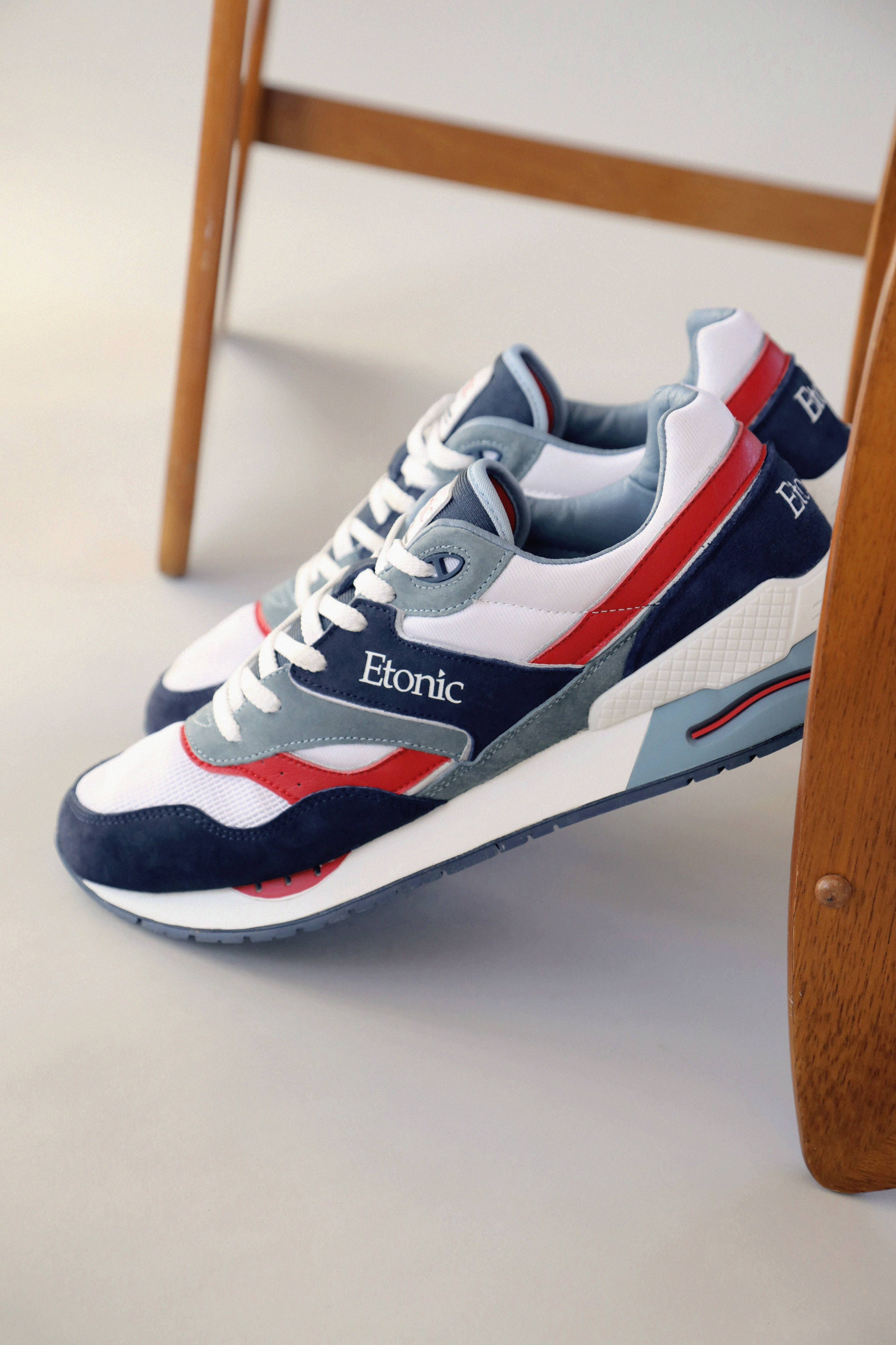 Basket Etonic Blanc et Bleu-10